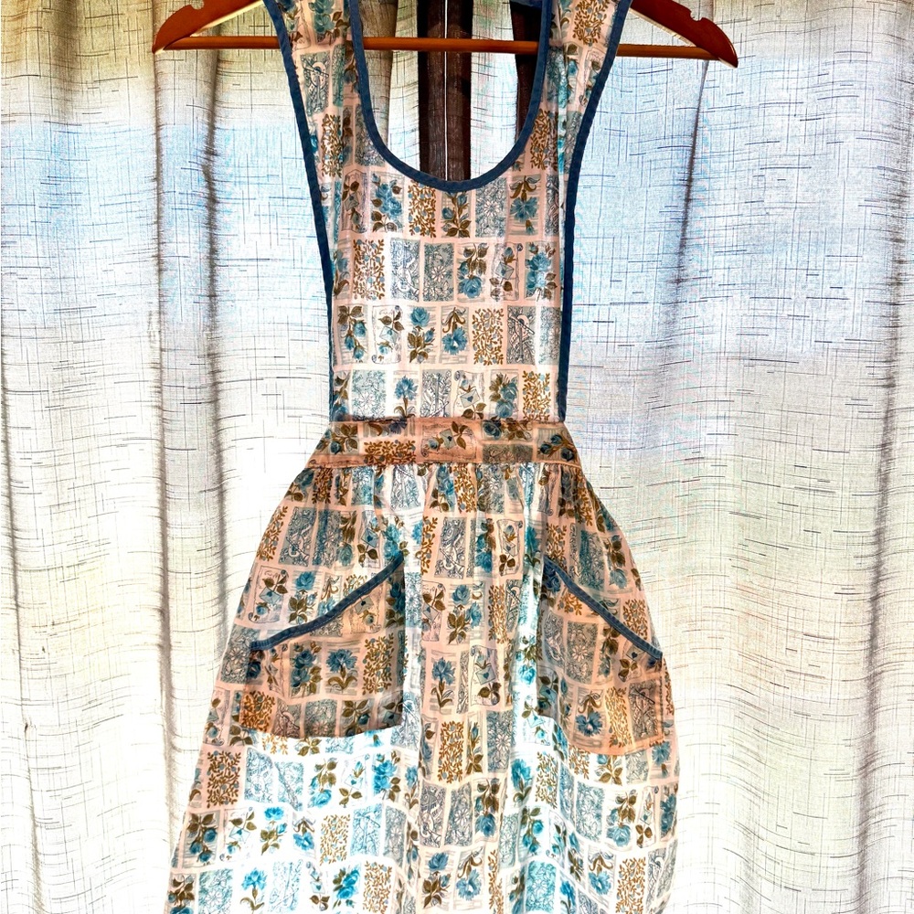 Vintage Mid Century Modern Floral Apron in Teal and Cream